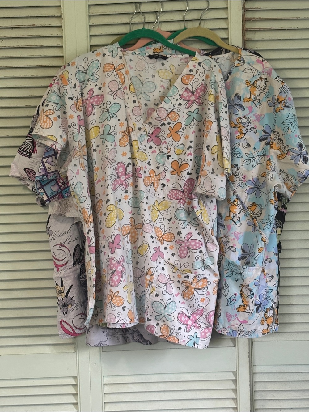 Plus size bundle 6 nursing scrub tops all in 3X multiple prints.